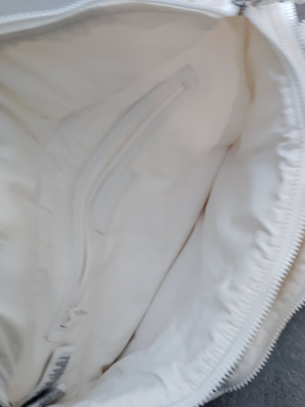 Adidas Ivy Park Oversized Fanny Pack - Picture 4 of 6